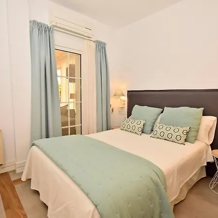 Appartement 70sqm Private Terrace In Front Of The Sea & 107sqm Brand New *